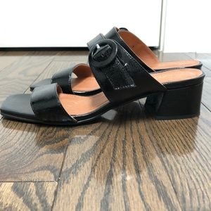 Black leather sandals made in Spain